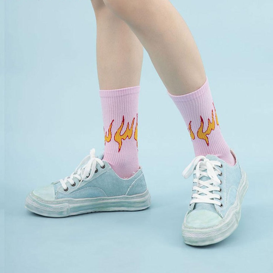 GONTHWID Fire Flame Socks Streetwear Hip Hop Fashion Harajuku Casual Cotton Skateboards Men Women Socks Black Blue White Pink URB1™ Vêtements Streetwear URB1™ Vêtements Streetwear gonth
