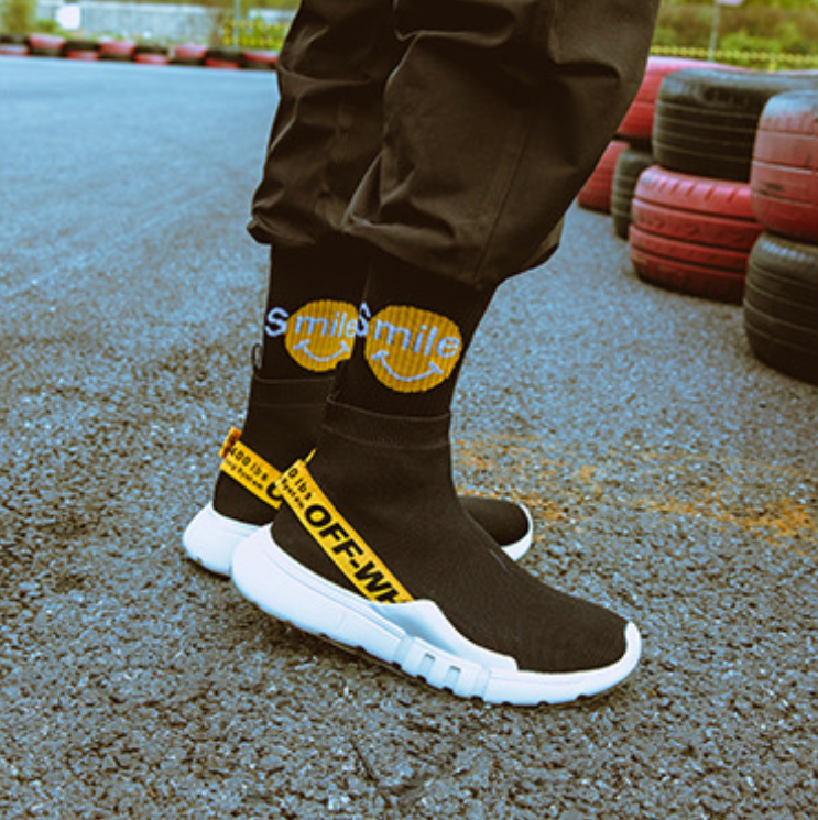 "SMILE" Chaussettes Montantes Streetwear Noir - URB1™ - URB1™ Vêtements Streetwear mode boutique streetwear shop