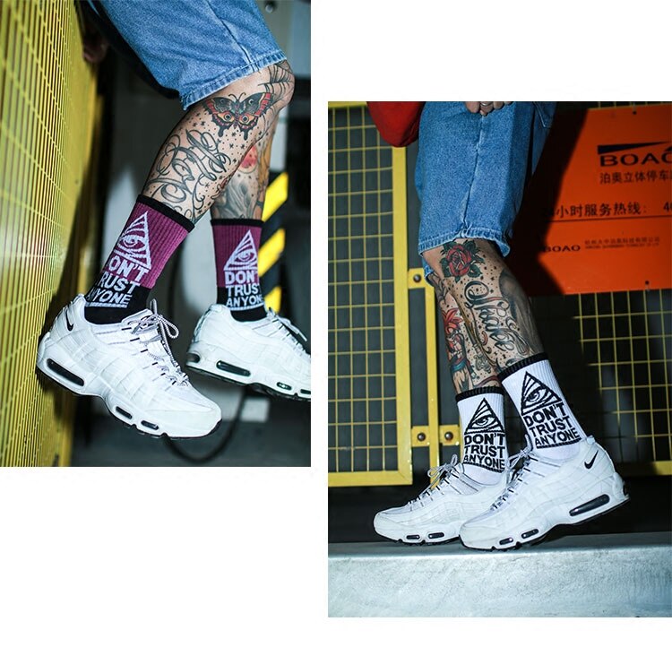 "DON'T TRUST ANYONE" Chaussettes Montantes Streetwear - URB1™ - URB1™ Vêtements Streetwear mode boutique streetwear shop